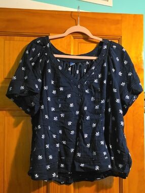 Old Navy Navy Floral Scoop-Neck Peasant Top